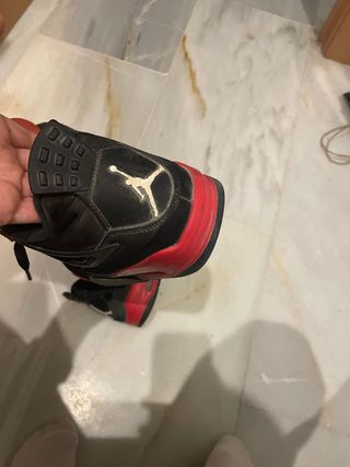 Jordan 4 Retro Red Thunder