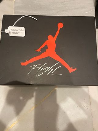 Jordan 4 Retro Red Thunder