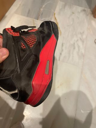 Jordan 4 Retro Red Thunder