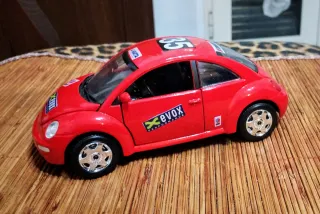 Volkswagen New Beetle 1/24 Bburago