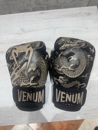 Guantes de Boxeo Venum Dragóny
