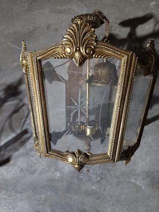 Lámpara de techo dorada estilo clásico