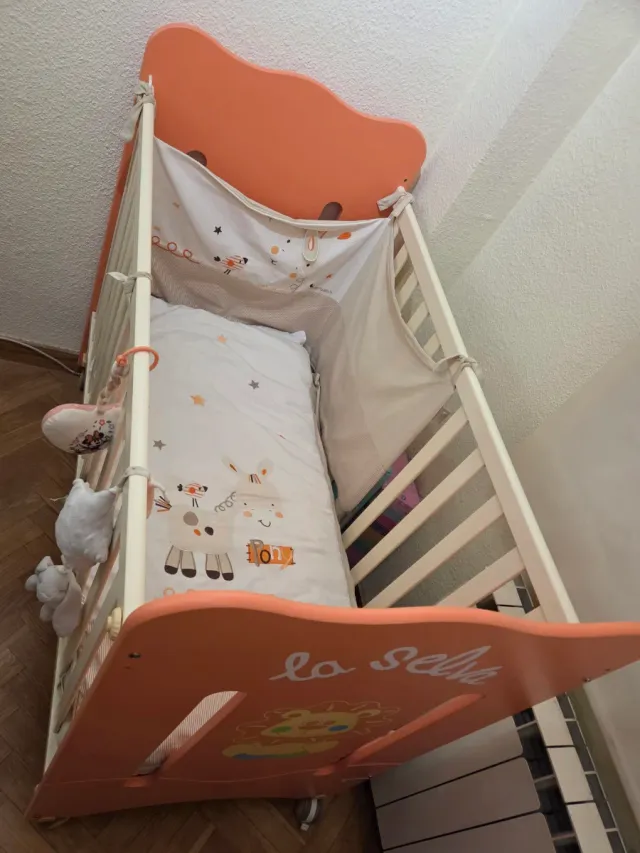 Cuna Micuna Naranja con Dibujo León