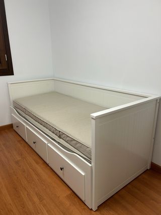 Diván Ikea Hemnes 80x200 con colchones