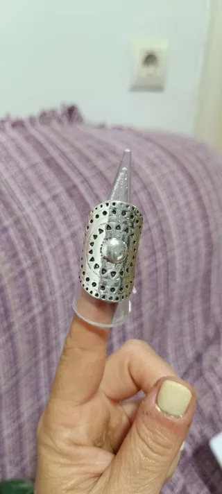 Anillo plateado estilo boho