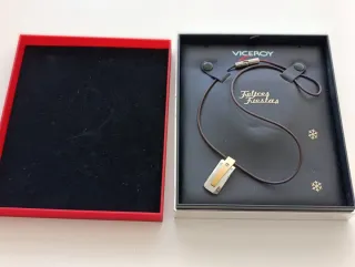 Colgante Viceroy Caballero en cuero y metal