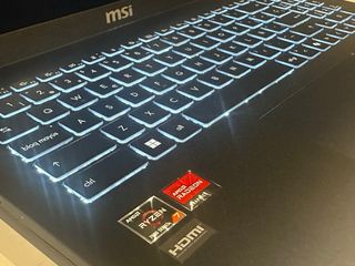 Portatile MSI Modern 15 B7M-247XES 15,6” Ryzen 7