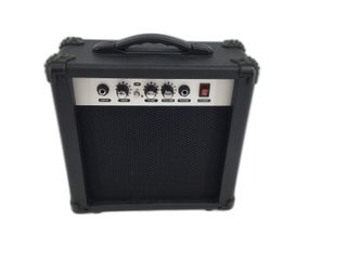 Amplificador Guitarra Rooktile GF-15