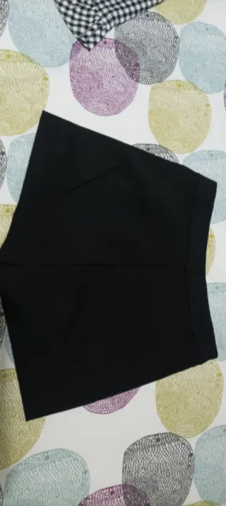 Pantalón corto negro Stradivarius Talla XS