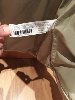 Chaleco acolchado Stradivarius verde clarito