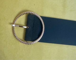 Cintura Intrend da donna con fibbia rotonda dorata