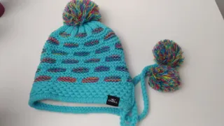 Gorros O'Neill azules, rojos y multicolor