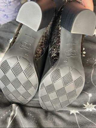 Botines ModaBella Negros con Hebilla