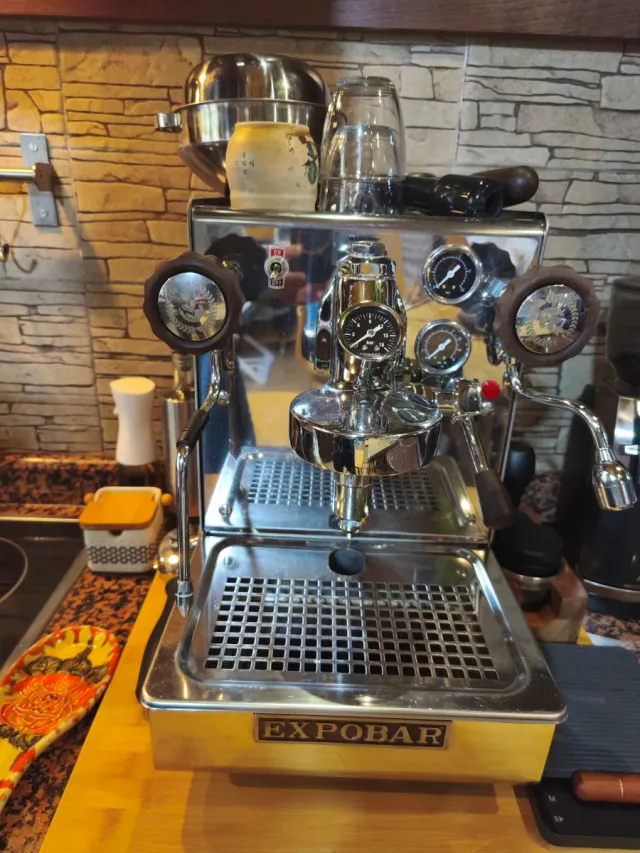 Cafetera Expobar Office leva