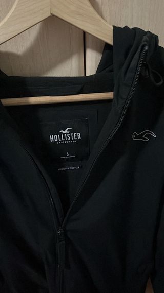 Sudadera Hollister Negra con Capucha