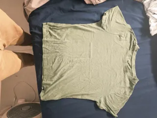 Camiseta verde talla M