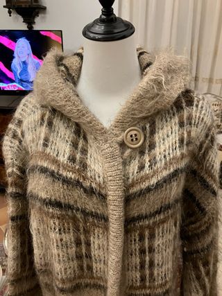 Cappotto caldo con cappuccio