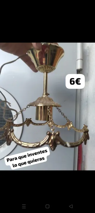 Lámpara de techo dorada