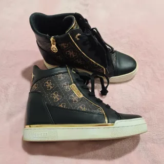 Scarpe Guess nere e marroni