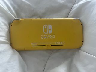 Nintendo Switch Lite Giallo