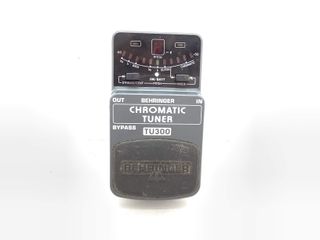 Behringer TU300 Afinador Cromático Pedal