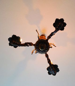 Candeeiro antigo suspenso de teto 3 lumes em latão