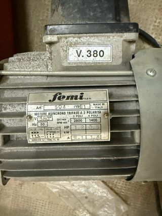 Lijadora de banda Femi V.380