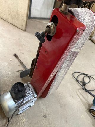 Lijadora de banda Femi V.380