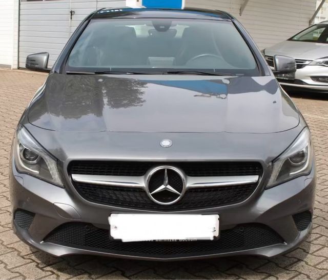 Mercedes-Benz Clase CLA 200CDI *1 Año Garantia*