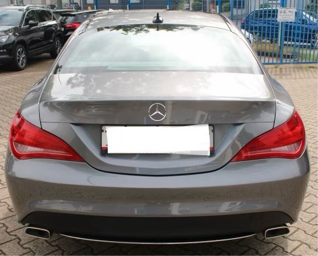 Mercedes-Benz Clase CLA 200CDI *1 Año Garantia*