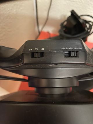 Volante Hori Wireless PS4/PC + Pedales