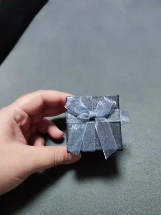 Pendientes de acero con cruz