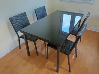 Mesa y 4 Sillas Exterior Cristal y Mimbre