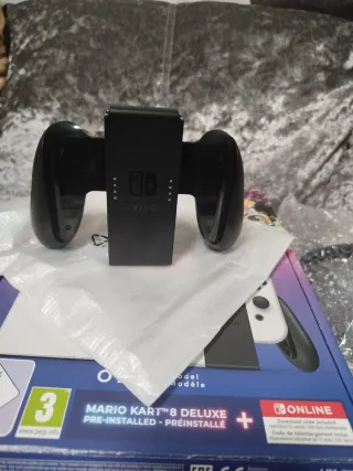 Nintendo Switch OLED Blanca y Multicolor