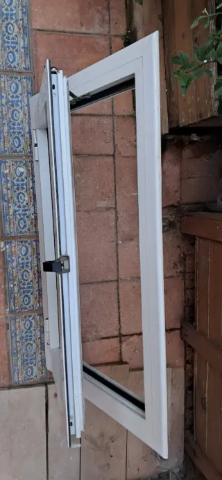 Ventana PVC Abatible 108x69