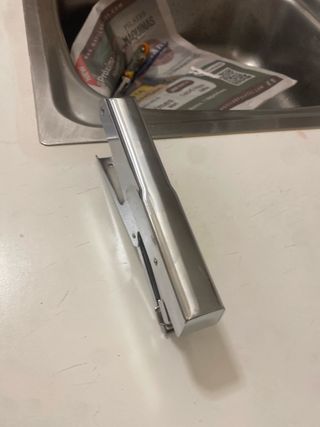 Grapadora metálica plateada