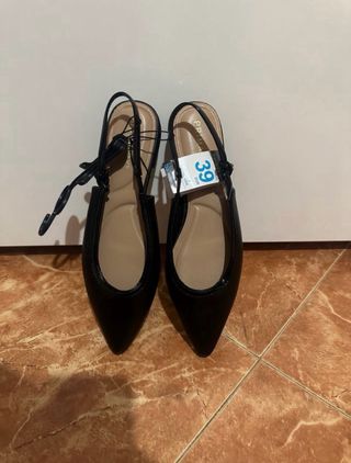 Manoletinas negras talla 39