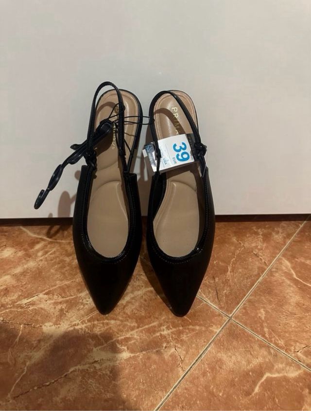 Manoletinas negras talla 39