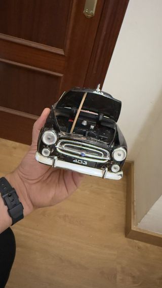 Coche Peugeot 403 Cabriolet 1/18