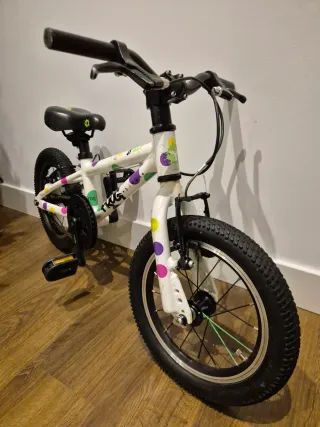 Bicicleta infantil Frog 43 de 14" super ligera