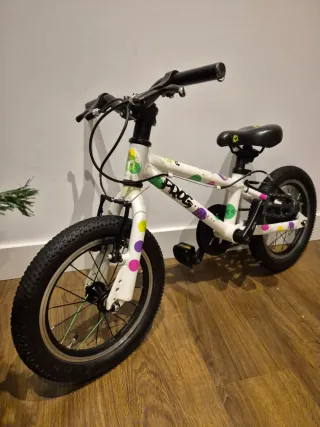 Bicicleta infantil Frog 43 de 14" super ligera