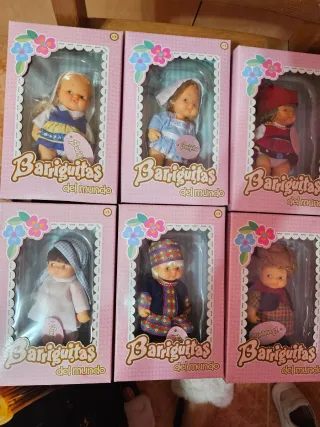 17 Muñecas Barriguitas del Mundo