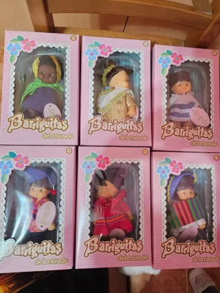 17 Muñecas Barriguitas del Mundo
