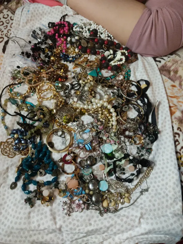 Lote grande bisutería antigua