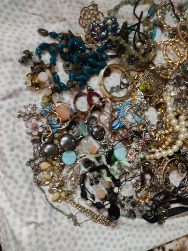Lote grande bisutería antigua