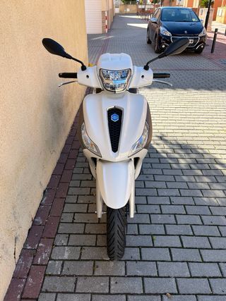 Piaggio Medley 125cc  Año 2023.