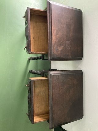 Mesita de noche de caoba antigua