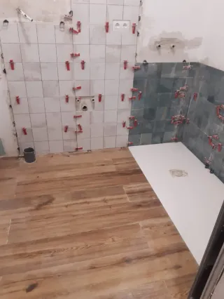 ALICATADO!!! Azulejos, Pizarras, Etc... SEGOVIA.