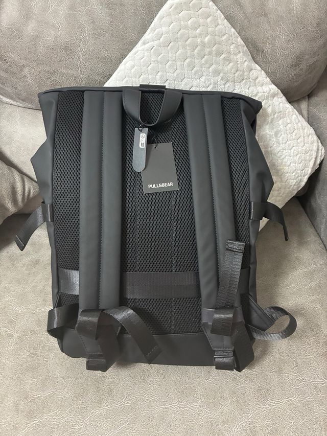 Mochila Pull&Bear Negra