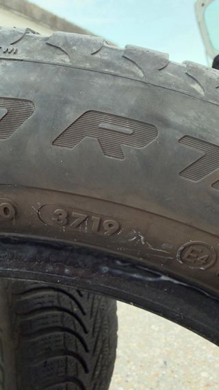 2 Cubiertas de invierno185/60/R15 al 50%.